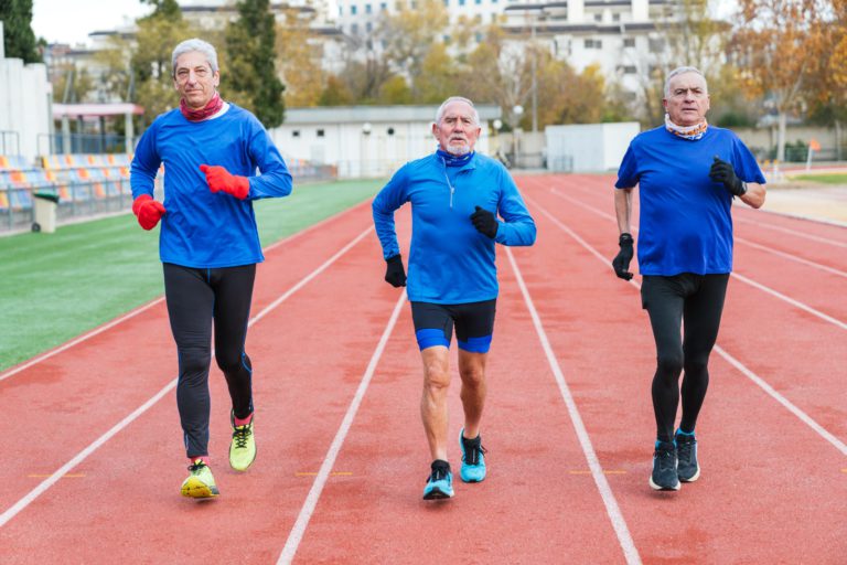 النشاط البدني بعد الستين ودوره في تعزيز الصحة العامة