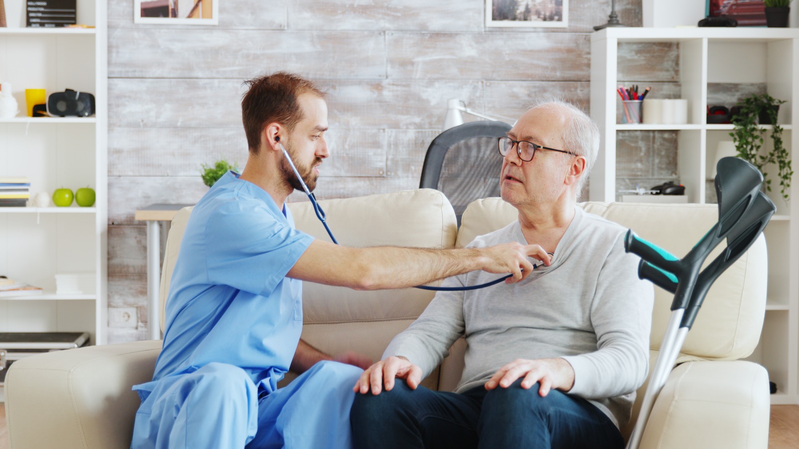 الخدمات الصحية لكبار السن ودورها في الحفاظ على جودة حياتهم